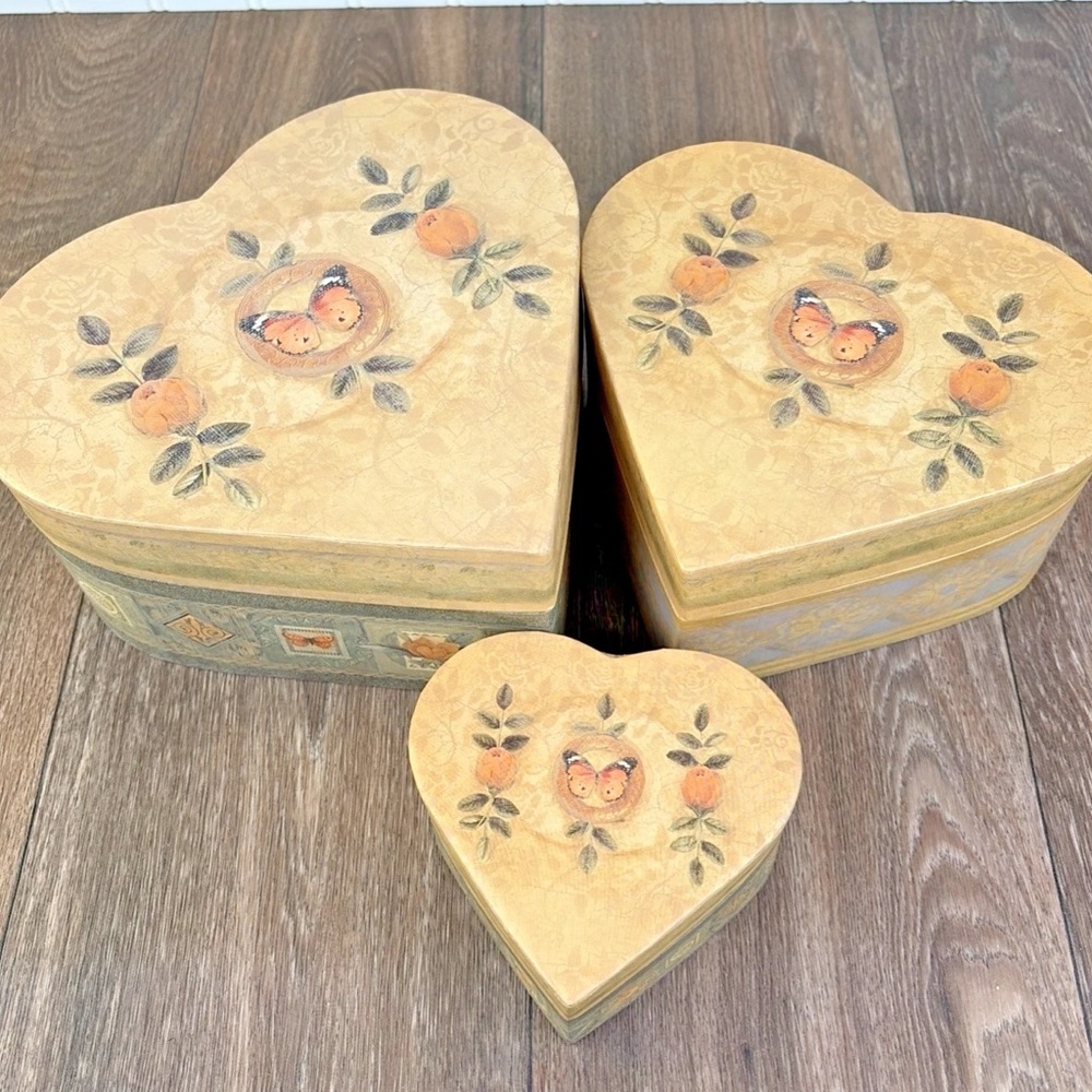 Charming Heart-Shaped Decorative Box Set - Butterfly Design